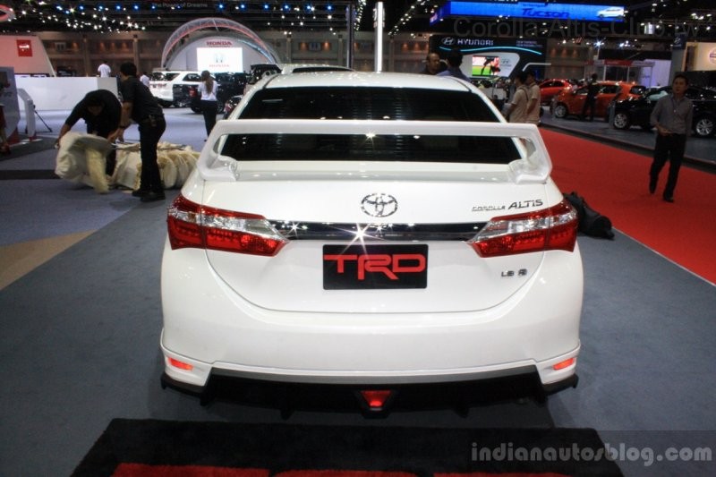 Toyota-Corolla-Altis-TRD-Sportivo-rear-at-Bangkok-Motor-Show-2014.jpg